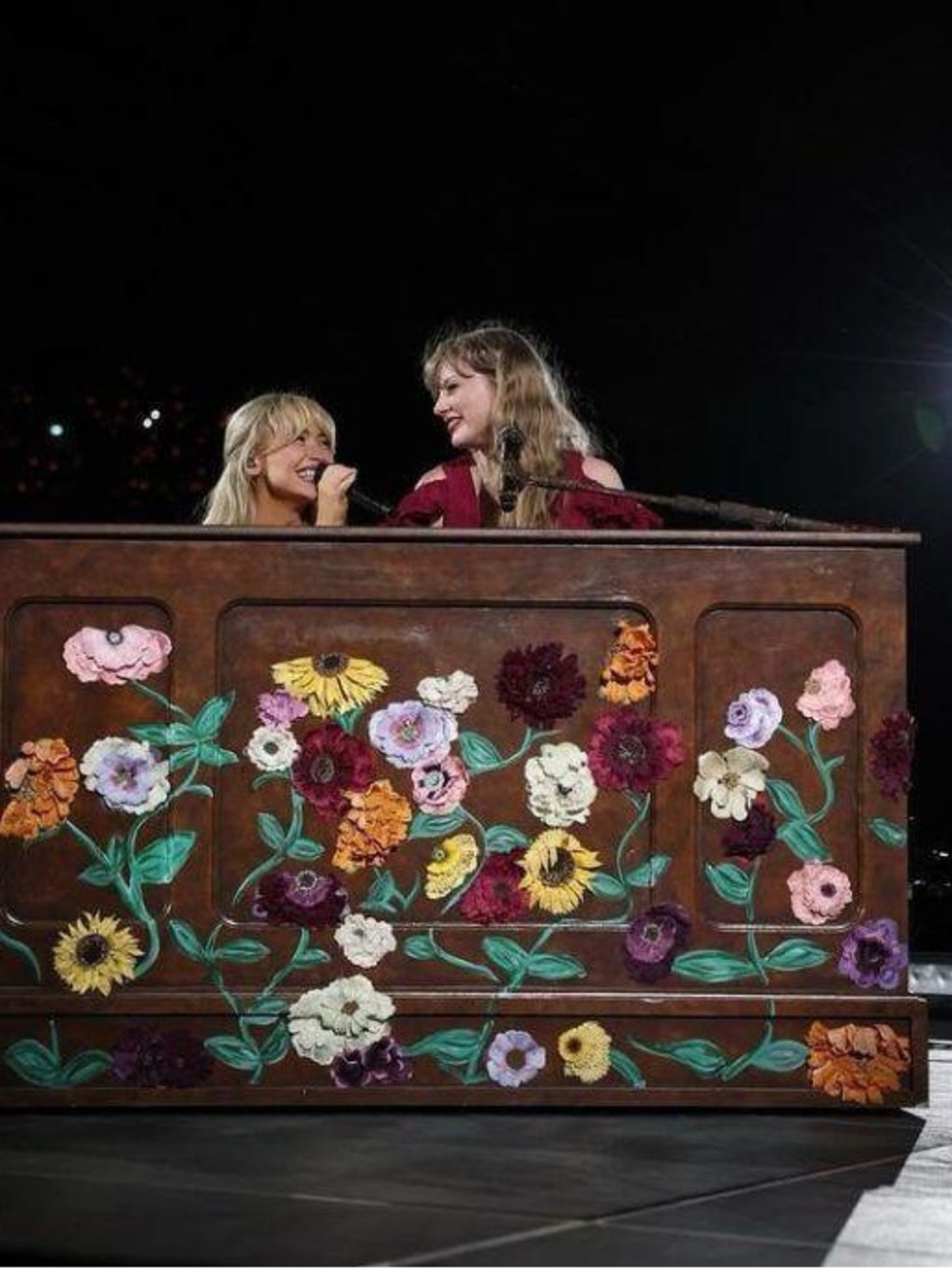 Taylor Swift’s Betty’s Garden Floral Wedding Veil-Eras Tour Piano